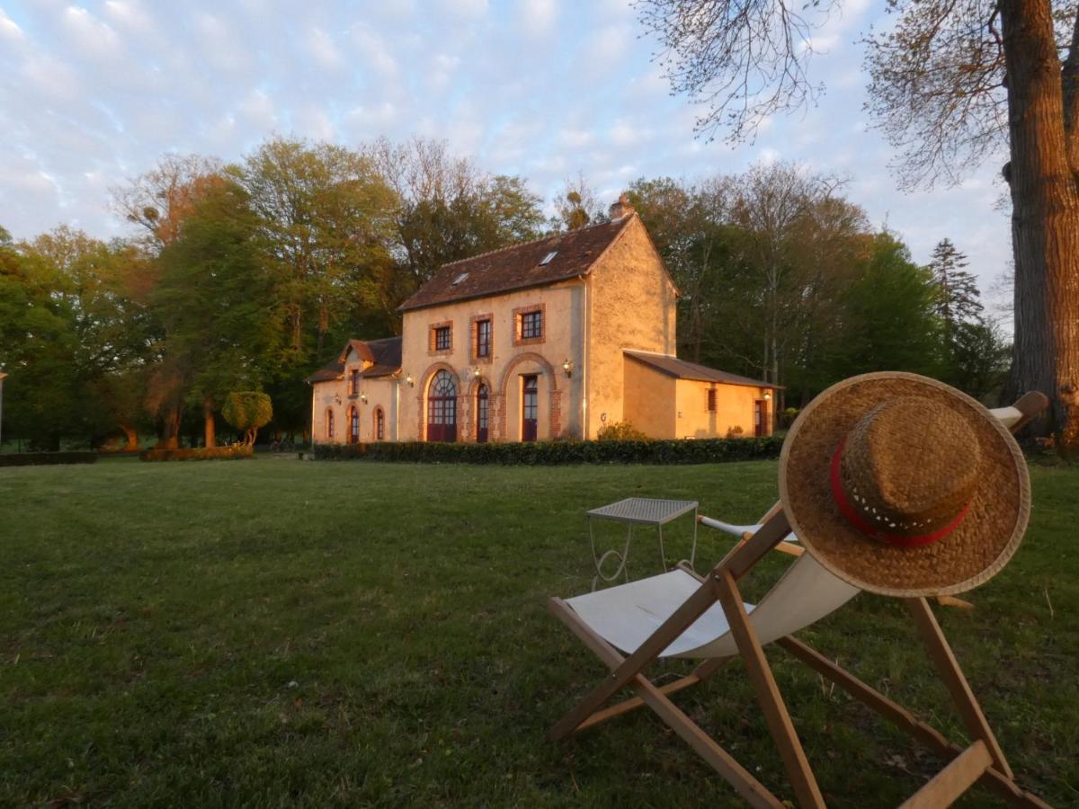 Hotel Des 4 Continents - Le Mans Saint-Saturnin  Buitenkant foto